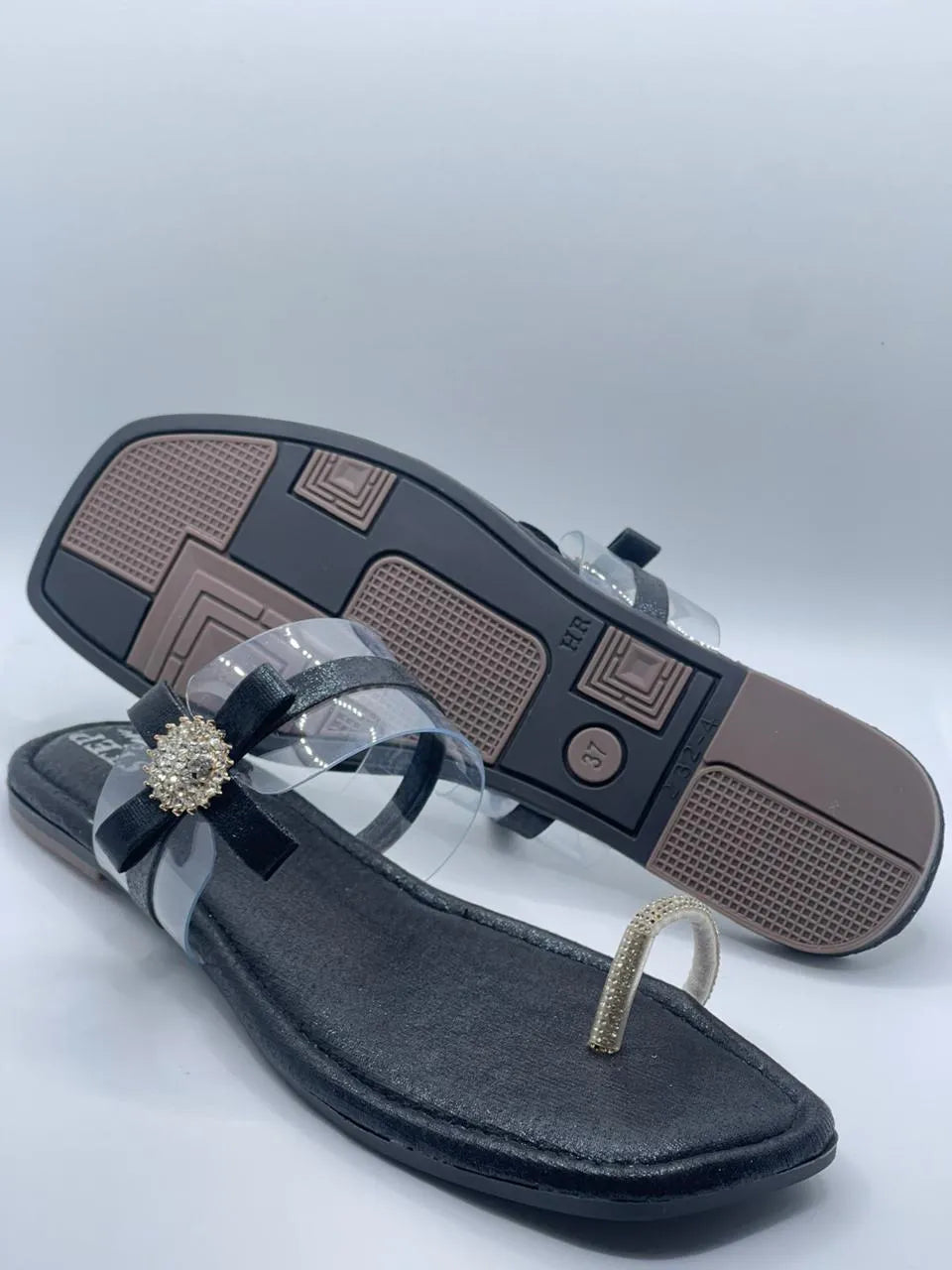 Flat Sandal / Slipper with Toe Loop