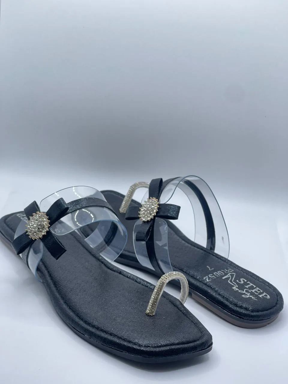 Flat Sandal / Slipper with Toe Loop