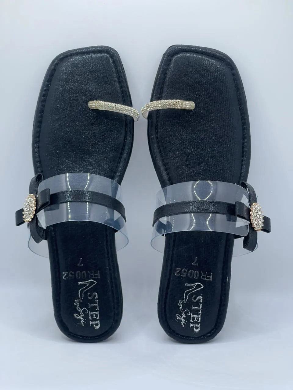 Flat Sandal / Slipper with Toe Loop